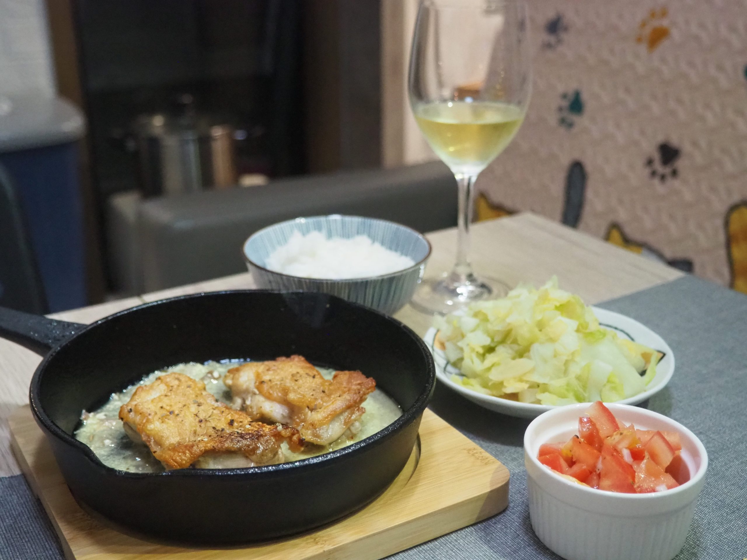 Pan Seared Chicken Thighs – a fancy dinner with frugal ingredients